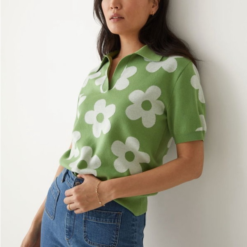 & Other Stories Green Jacquard knit floral top